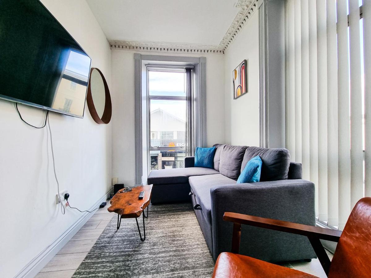 Newly Refurbished Flat In Central Cheltenham With Parking Eksteriør billede