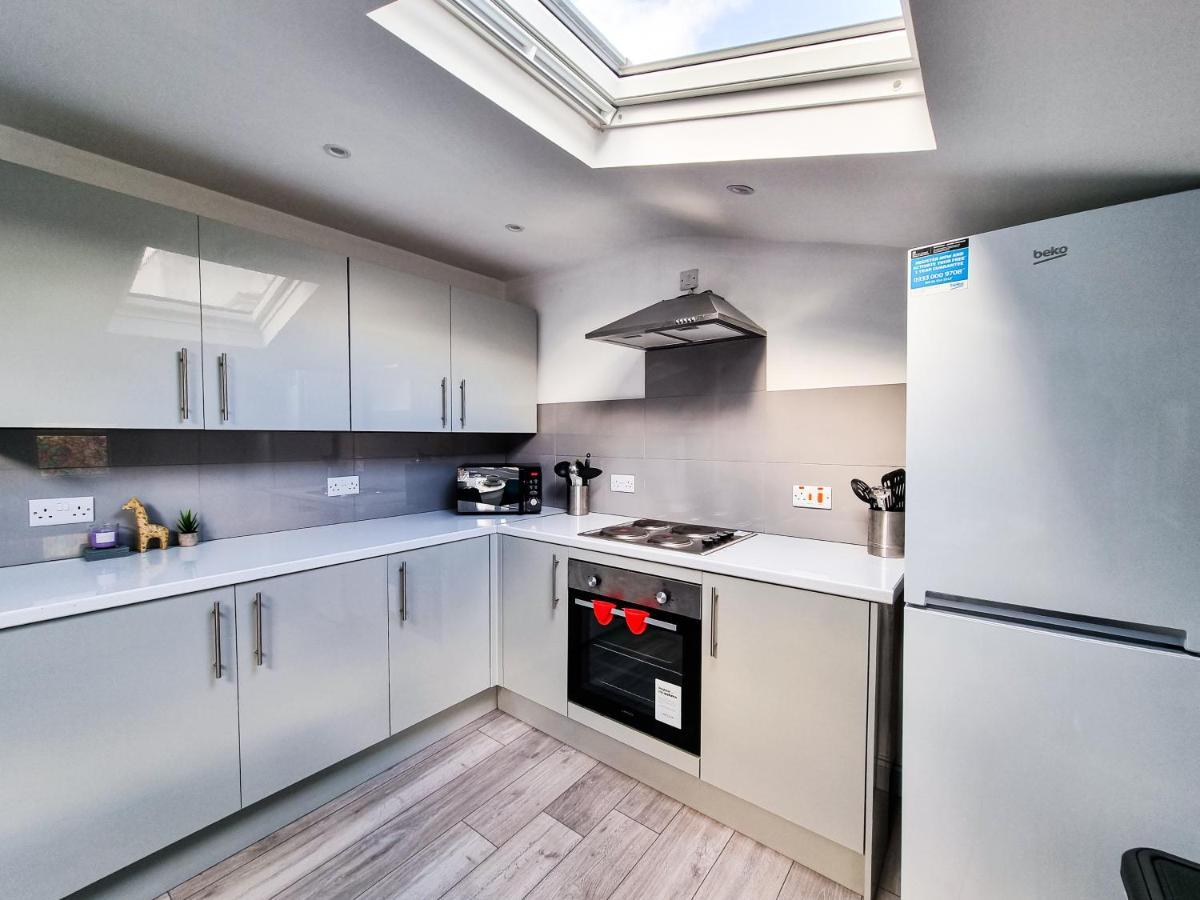 Newly Refurbished Flat In Central Cheltenham With Parking Eksteriør billede